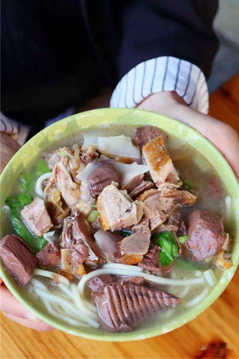 漳州人太爱吃鸭面了这家老牌鸭面不贵又好吃份量也可以优秀