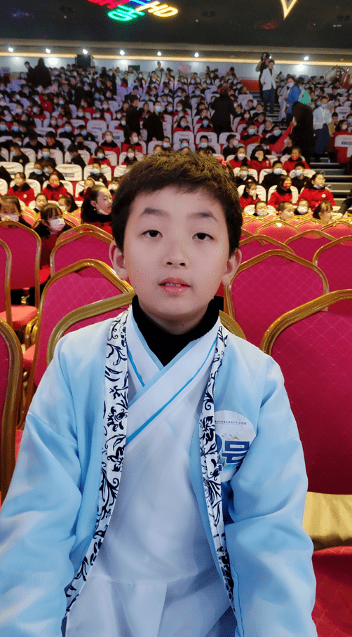 江西蓝浩闻游罗汉岩67指导教师万露芬