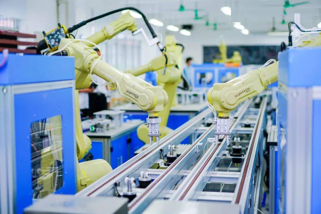 工业机器人技术专业目前以培养工业机器人应用领域的技能型人才为主