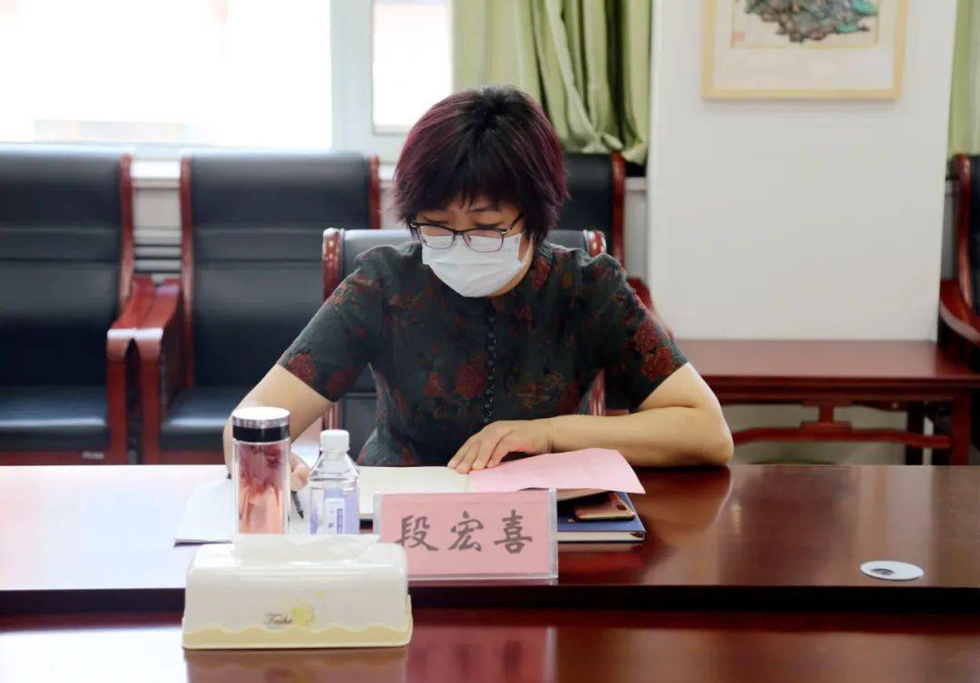 段宏喜到安丘市实验小学看望慰问全体师生