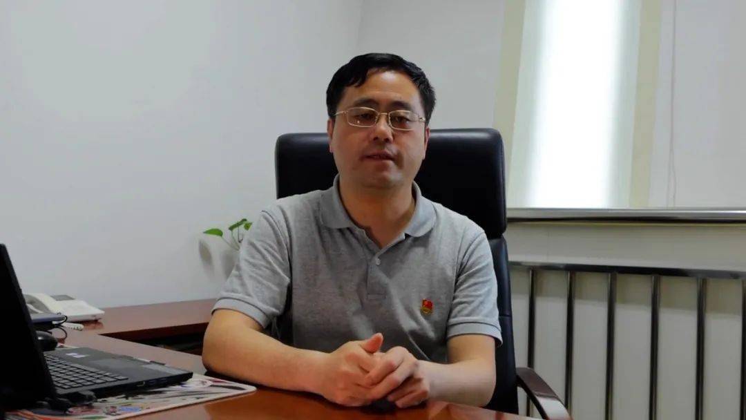 中国石油大学马克思主义学院院长张明明介绍:网络授课既可以避免人员