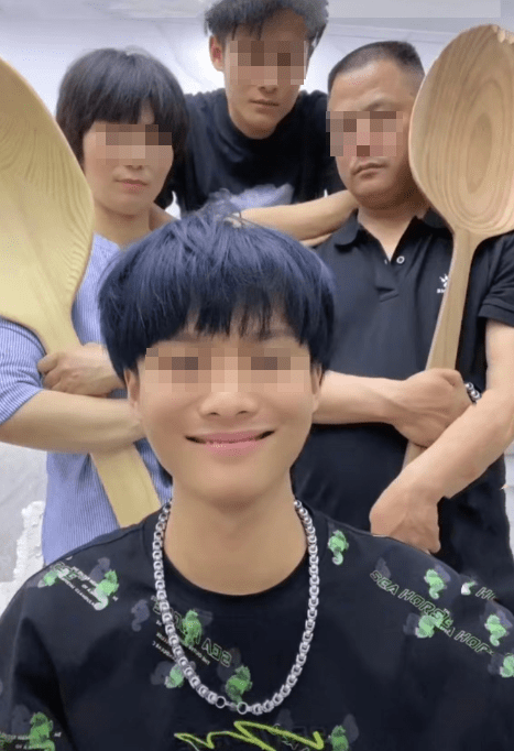 抖音网红变现记_张同学_视频_杨哥