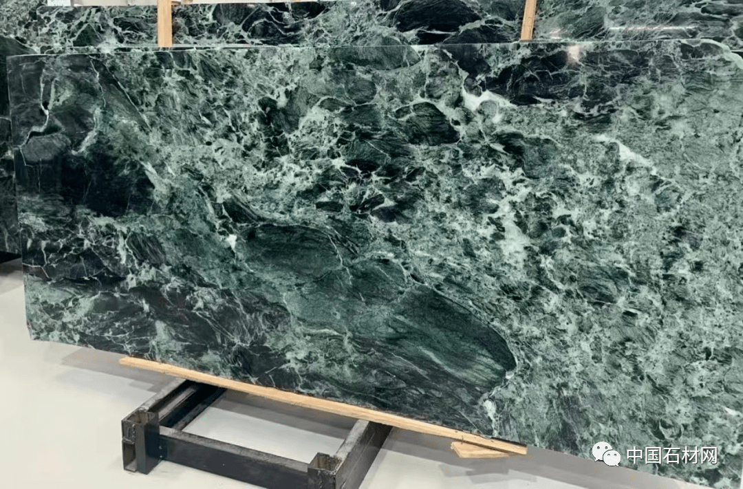 普拉达绿,用最天然的色彩展现最高贵的气质_空间_大理石_纹理