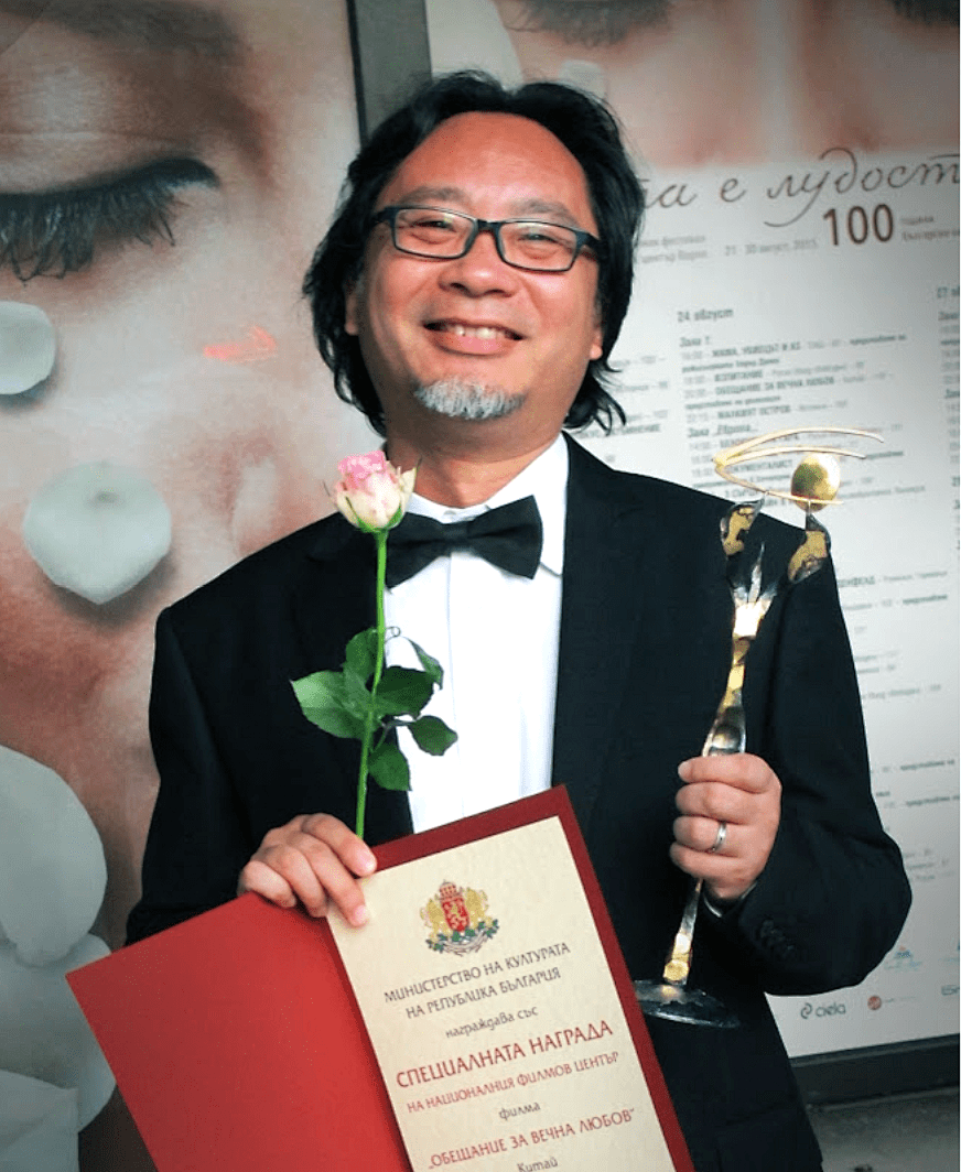 何嘉中国传媒大学在读博士澳洲云课堂创始人澳洲影像圈创始人何嘉创意