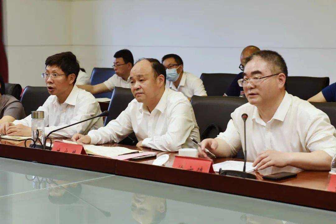 会上,朱良其表示此次调研收获颇丰,温岭各人大代表联