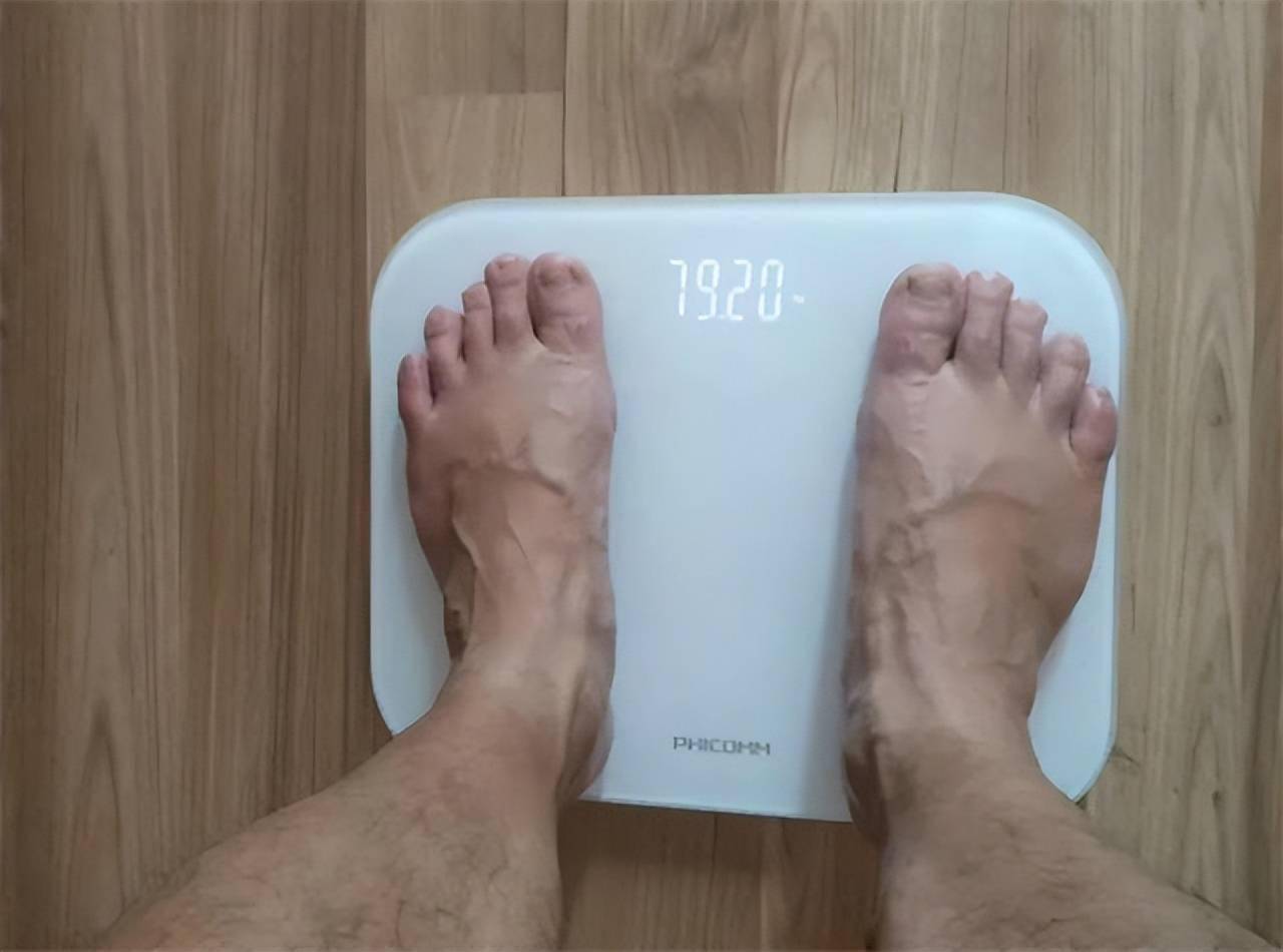 250斤胖子连续1568天5点起床跑8公里我心里至少放弃了1000次