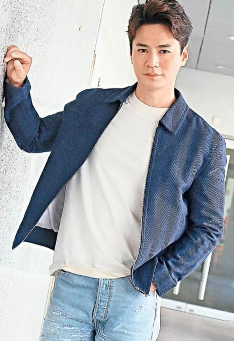 香港人气小生改签经理人合约,获力捧新剧演男一_罗子溢_星皓_电影