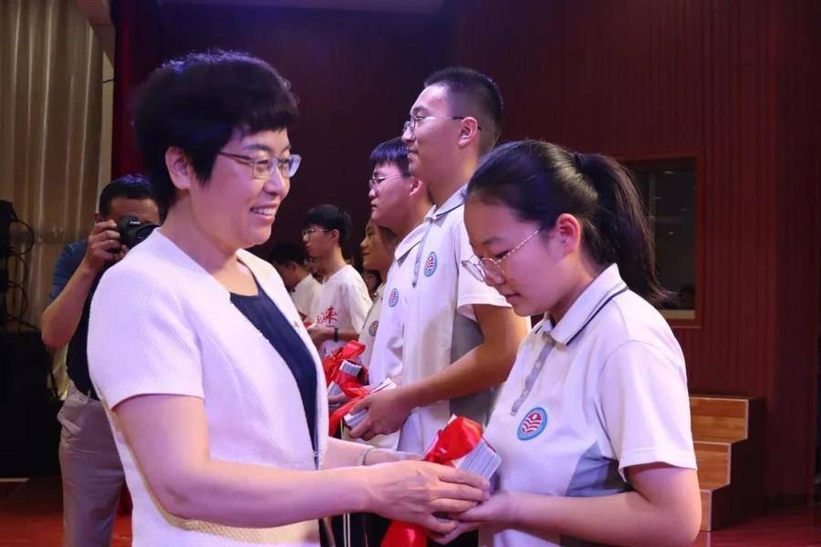 日照开发区中学举行2022届毕业典礼_青春_祝福_全体师生