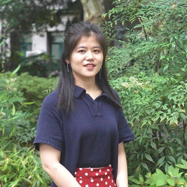 徐姗老师· 04 ·张老师上课时从学生实际出发,充分调动学生学习的