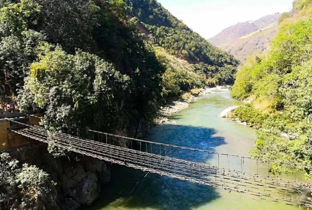 端午游临沧永德链子桥茶马古道上的风雨桥