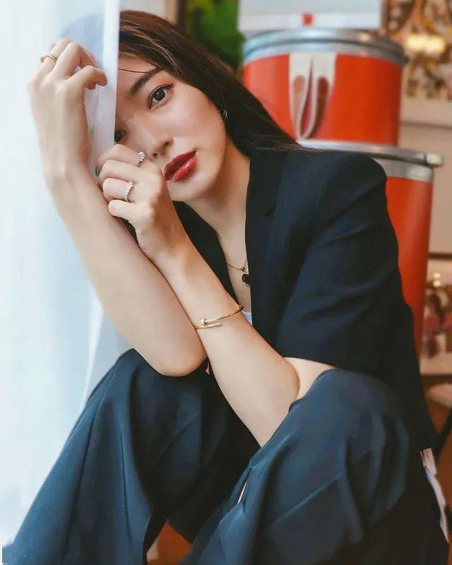 姐姐我可以…_智惠_大口_风格