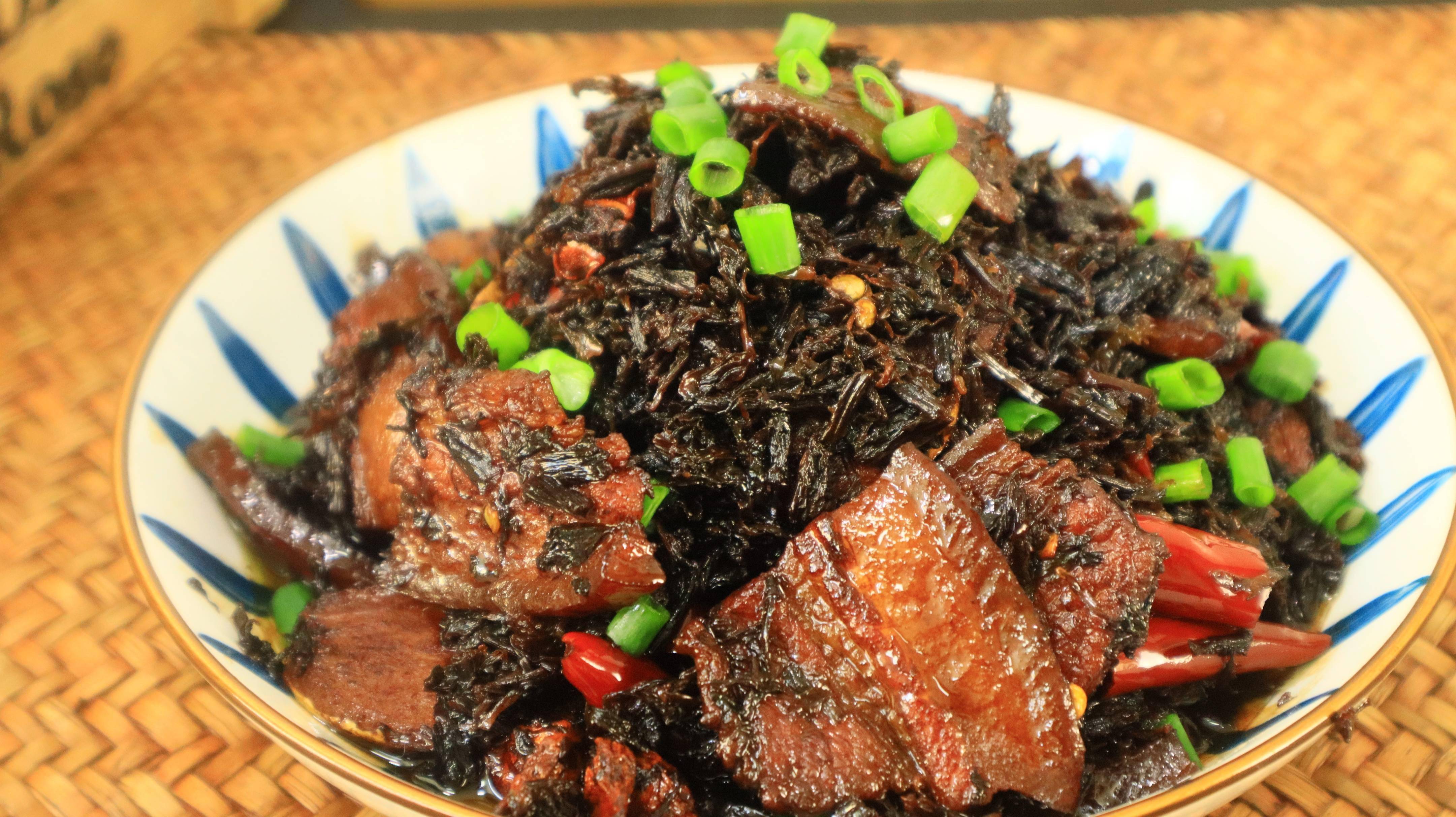 最近很火的五花肉做法打败了梅菜扣肉简单易学拌饭夹馍特香