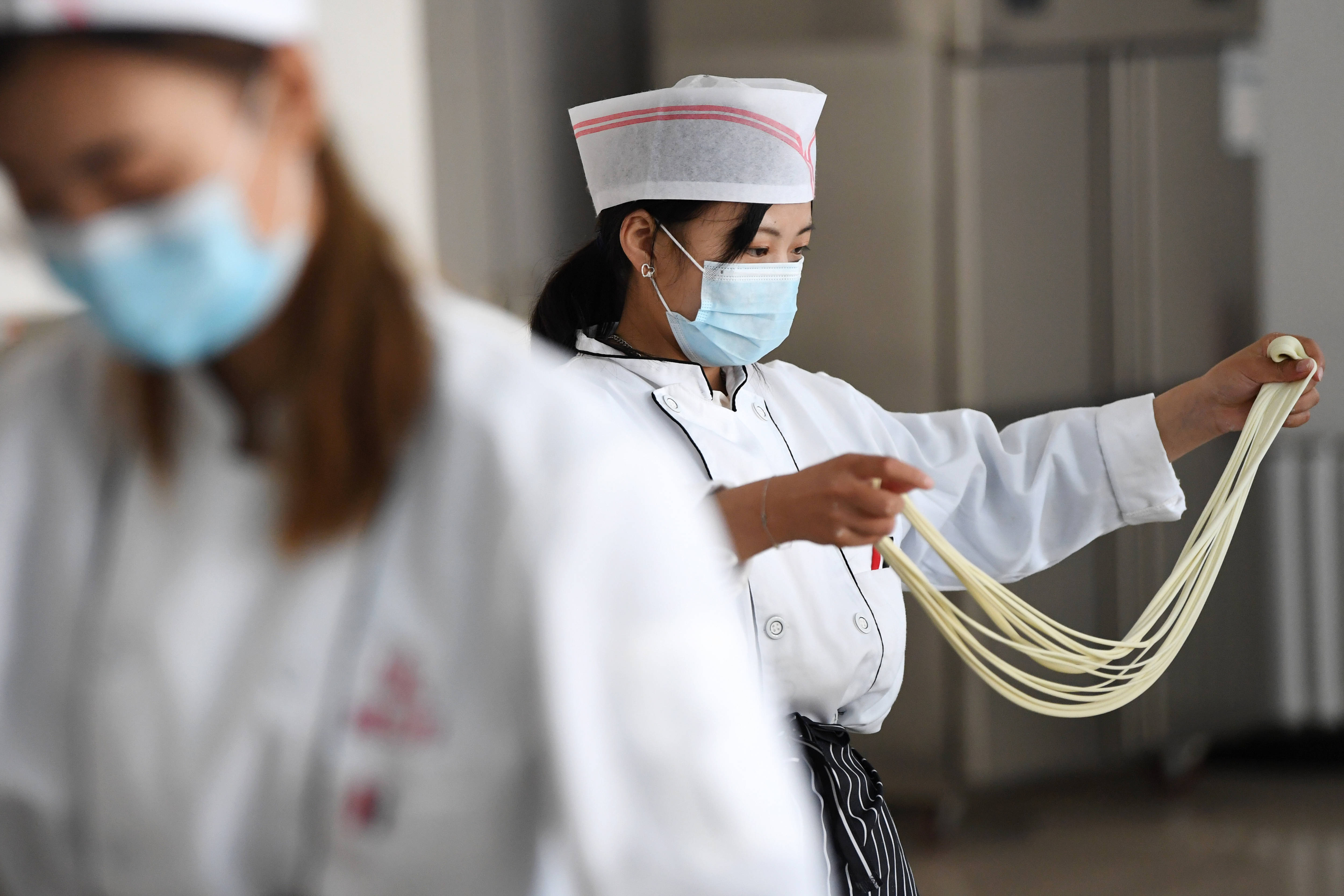 "拉面大课堂"里的乡村振兴梦_培训_张家川_技能