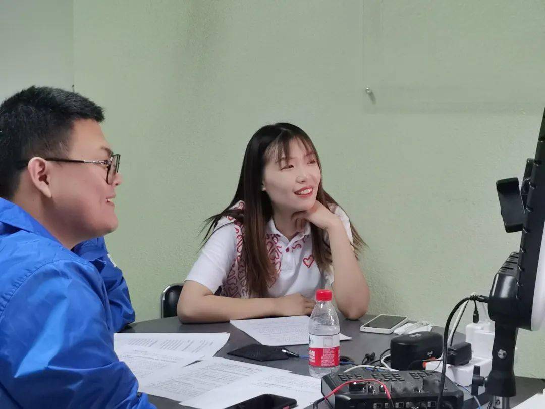 53 倾听库尔勒市志愿者们的西部故事_服务_计划_支教