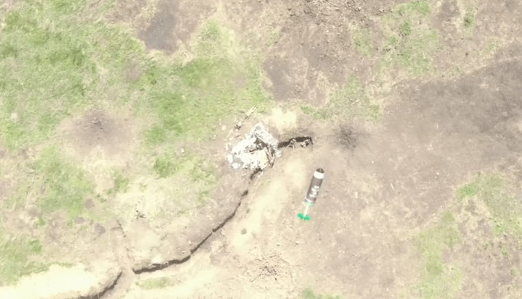 视频疯传！美媒：乌军无人机向俄军战壕扔炸弹，多名俄军倒下