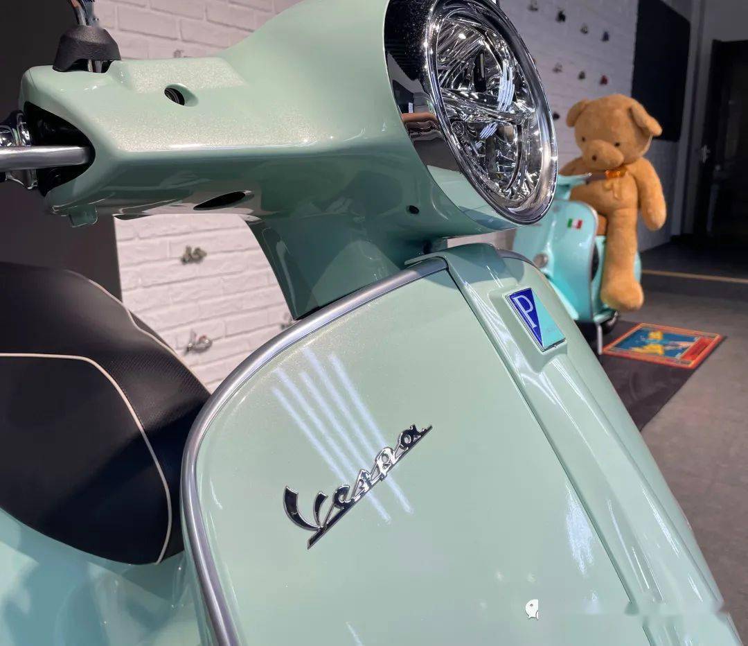 【新车到店】崭新配色 — vespa gts 300 super(薄荷绿)_搜狐汽车