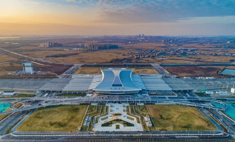 关注打造五纵五横的铁路运输网络湖北襄阳全国性铁路枢纽加快建设