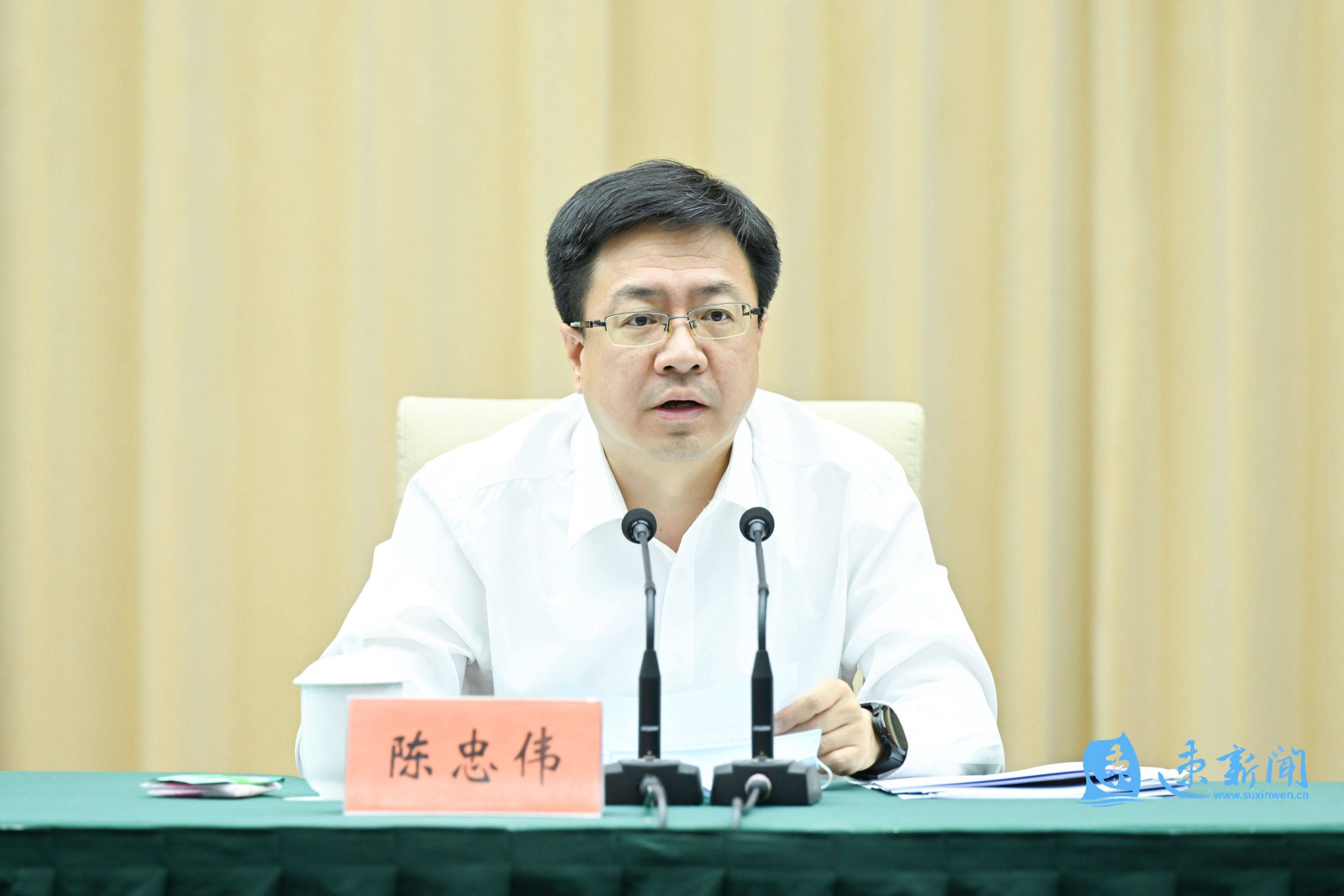 全力推动我市数字经济发展走在前列形成优势全市数字