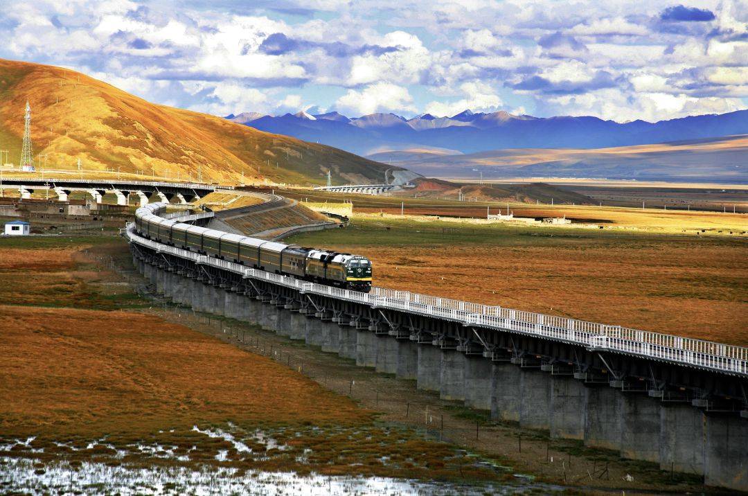 青藏铁路全线开始改造!西格段将可开行时速160公里动车