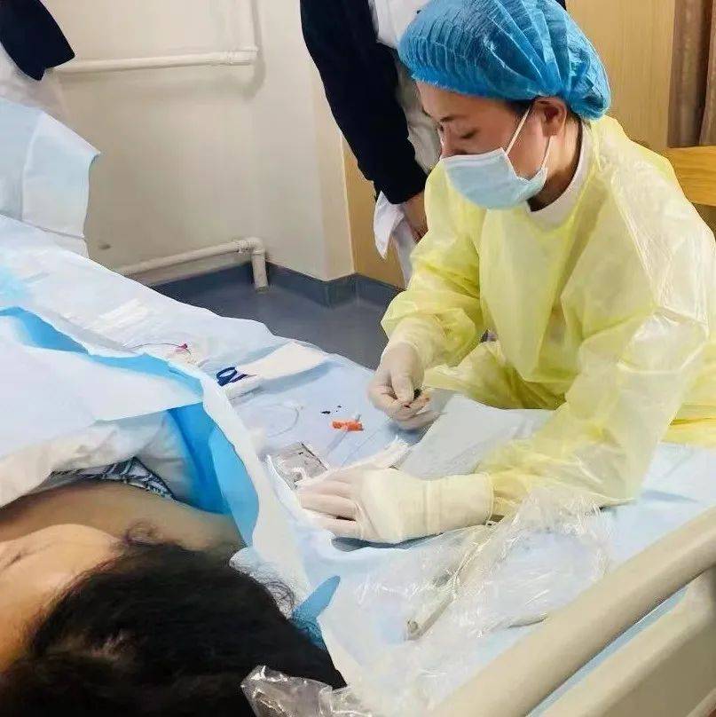 护理部 | 静脉治疗时选择PICC还是CVC_导管_患者_通路