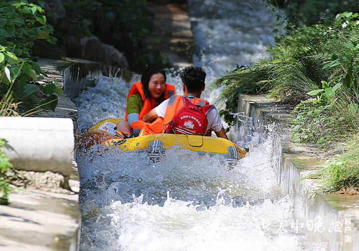 驻马店金顶山峡谷漂流正式开漂超嗨