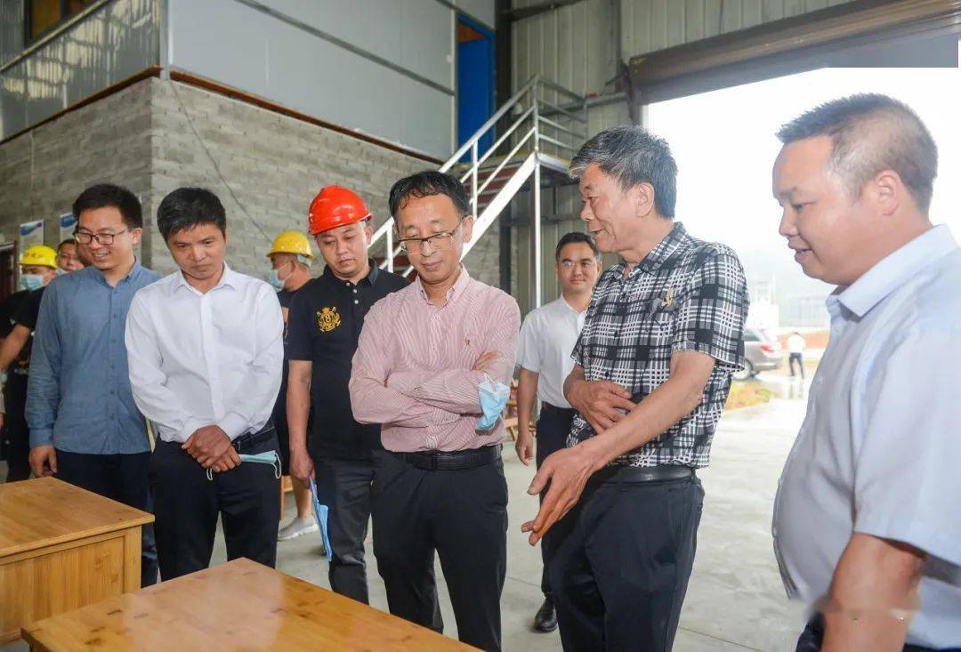 县领导蒋大伍,蒋文武,陈臻,欧阳大彬,王力,王秀楷,黔东南州贸促会专职