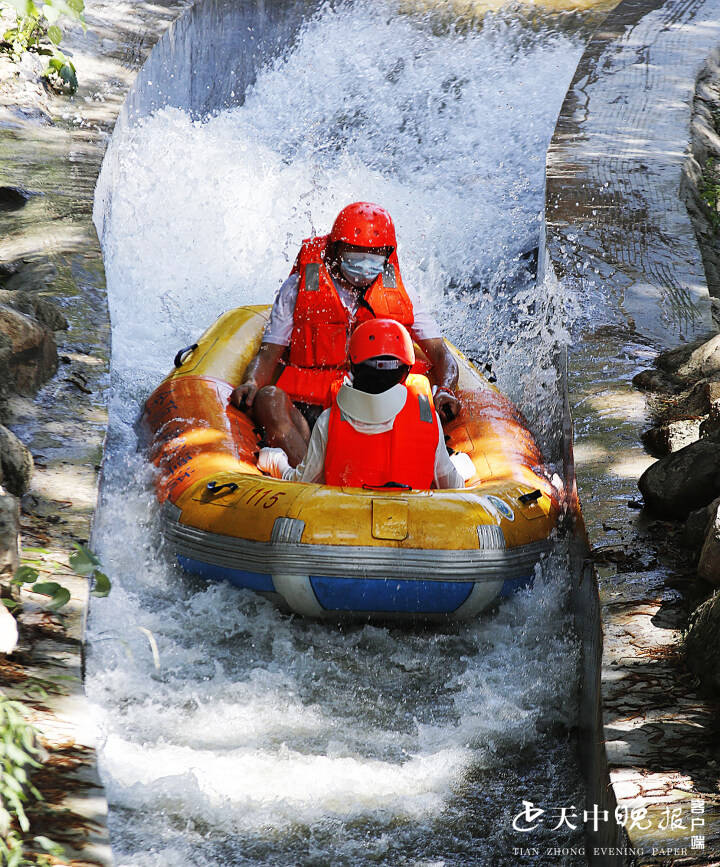 驻马店金顶山峡谷漂流正式开漂超嗨