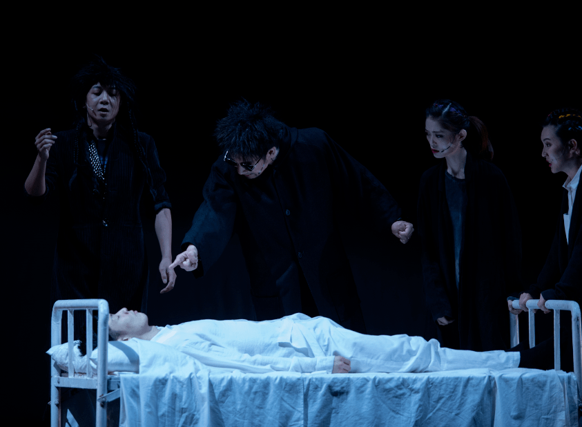 闽南大戏院丨孟京辉廖一梅空花组用130分钟演一出残酷又温暖的琥珀