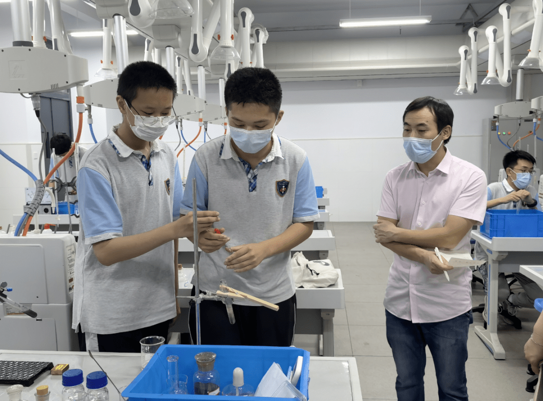 科技向未来——2022年常州市第一中学科技节活动①