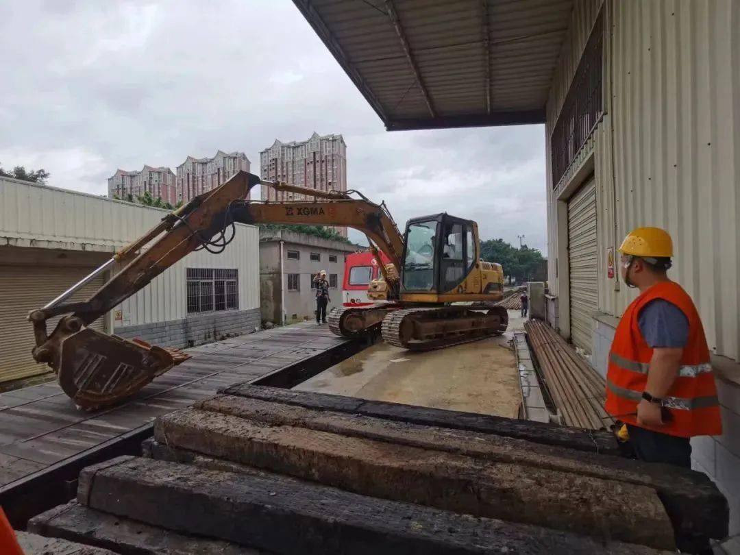 準備40臺挖機,裝載機原地待命;管內鷹廈線漳平站,贛龍線冠豸山南站