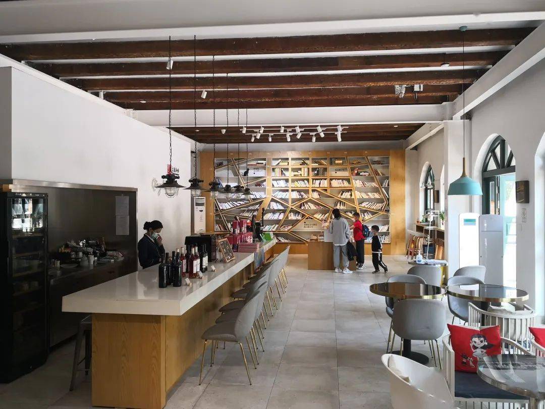 除了书籍和文创，这家店里还藏着这样的玄机！