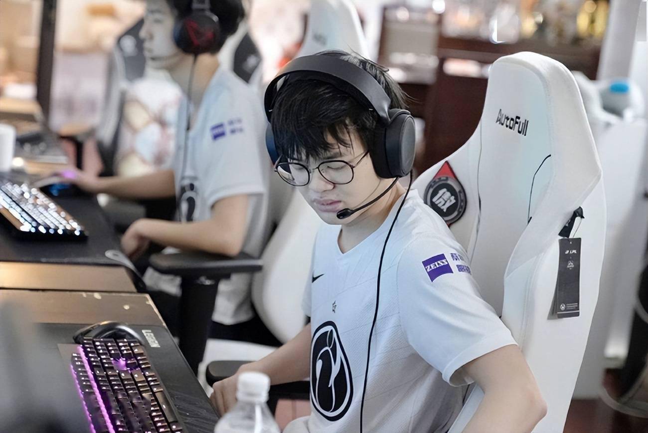 大电竞专访ig打野xun这个版本千珏的强度要看人