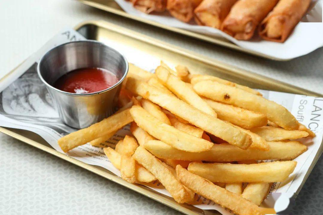 88元 【小食】 菜品3选2,不可复选 日式扬唐鸡块 1份 48元 劲脆薯条 1