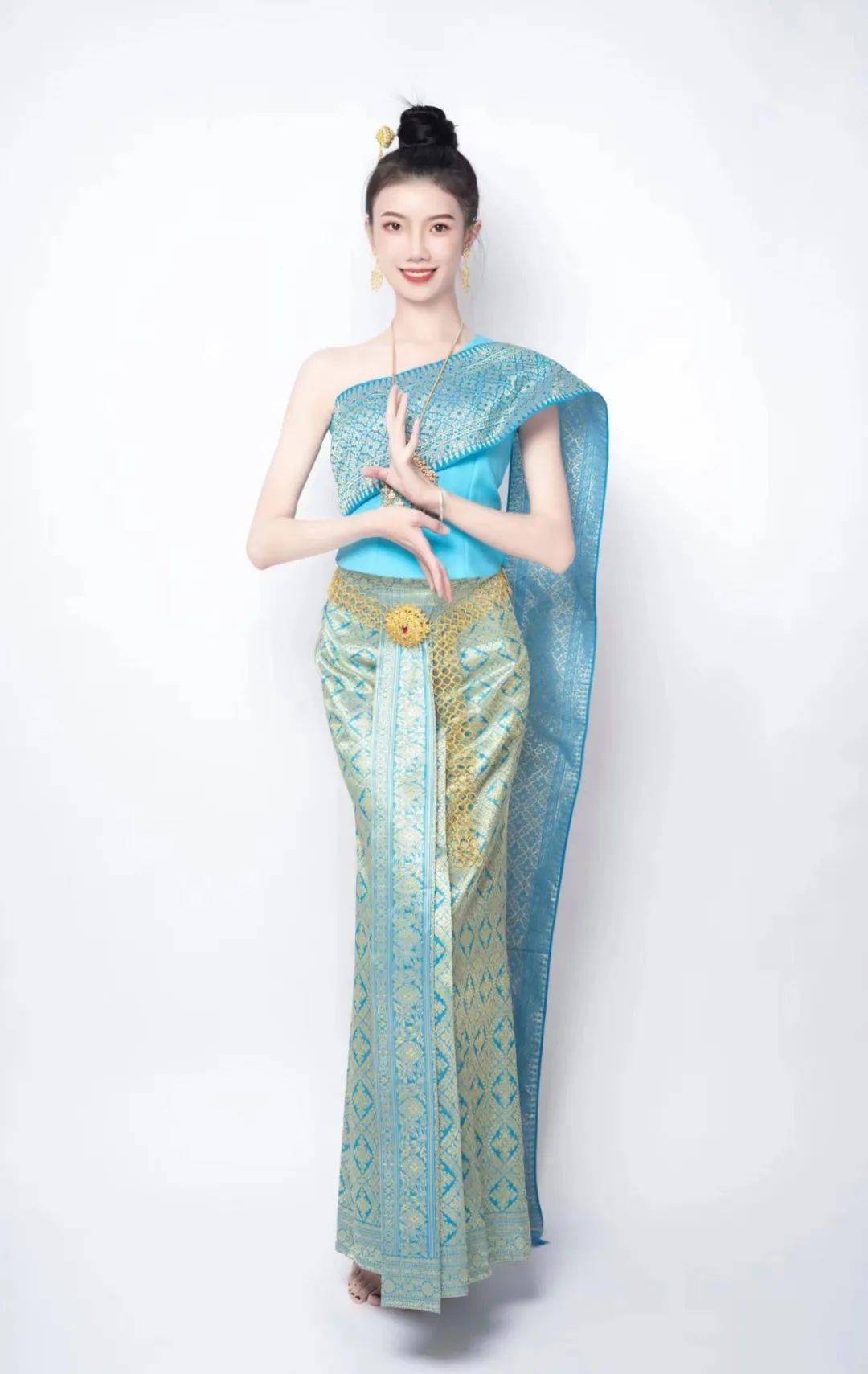 创业大赛丨选手篇傣霓裳西双版纳流动的色彩艺术穿出傣式新潮风