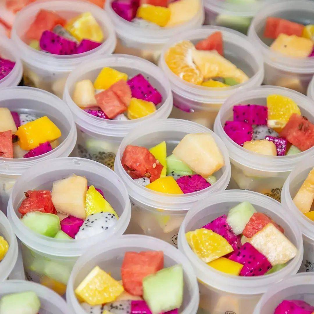 藻蓝蛋白,原味,芒果,草莓,水蜜桃酸奶水果捞杯水果捞就要嚼着吃一口