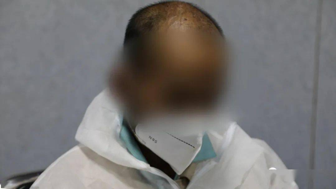 靖西市公安局刑侦大队副大队长梁龙卫:当时嫌疑人是想跟死者借钱,因为