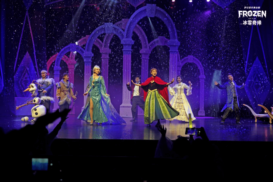 冰雪奇缘音乐舞台剧豪华主创阵容惊喜焕新与艾莎安娜公主一起赴梦幻之