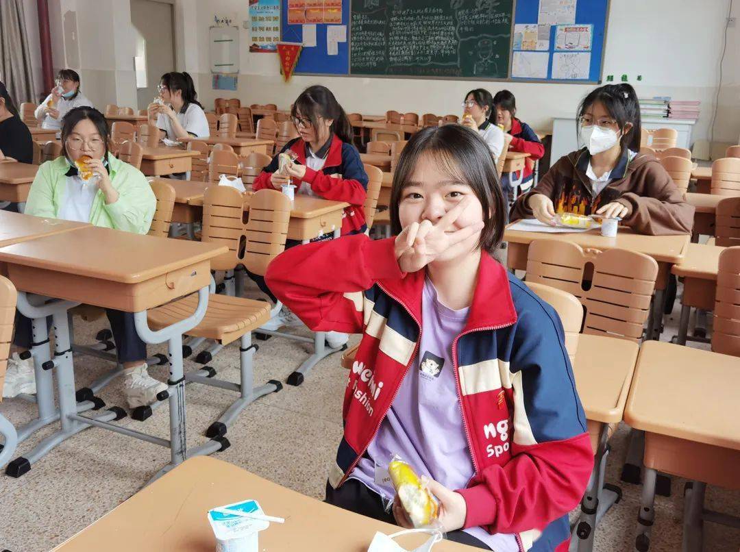 六月启航奔复美好重固中学初三学生复课纪实