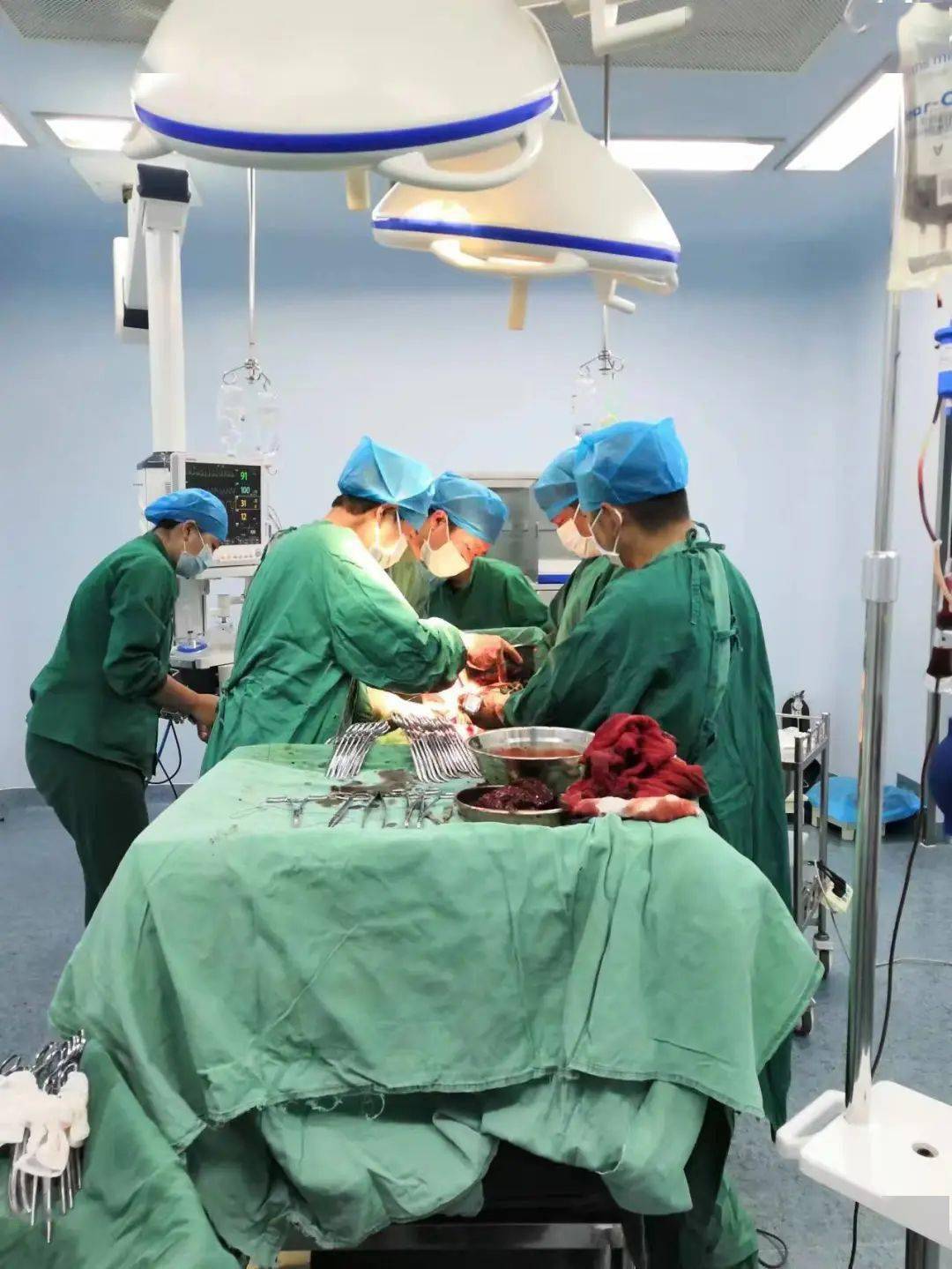 生死时速——剑川县人民医院成功抢救一名脾破裂患者_救治_手术_马