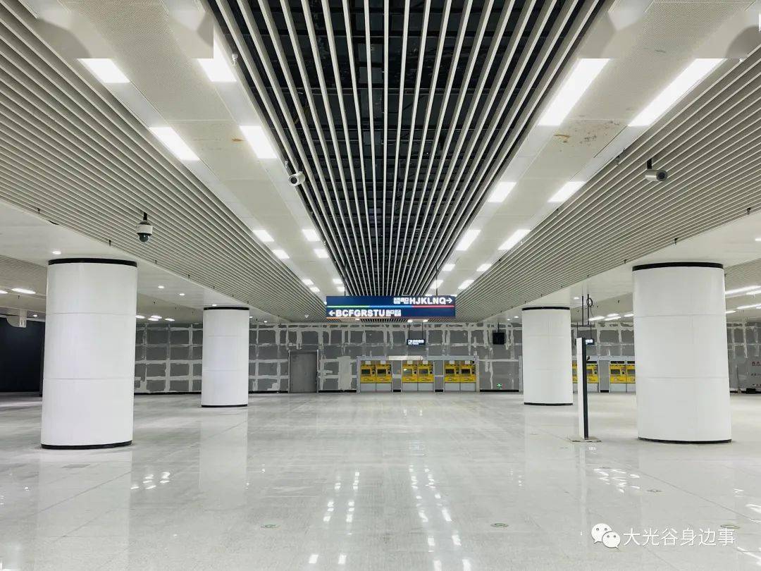 实地探访11号线二期光谷广场站建设情况