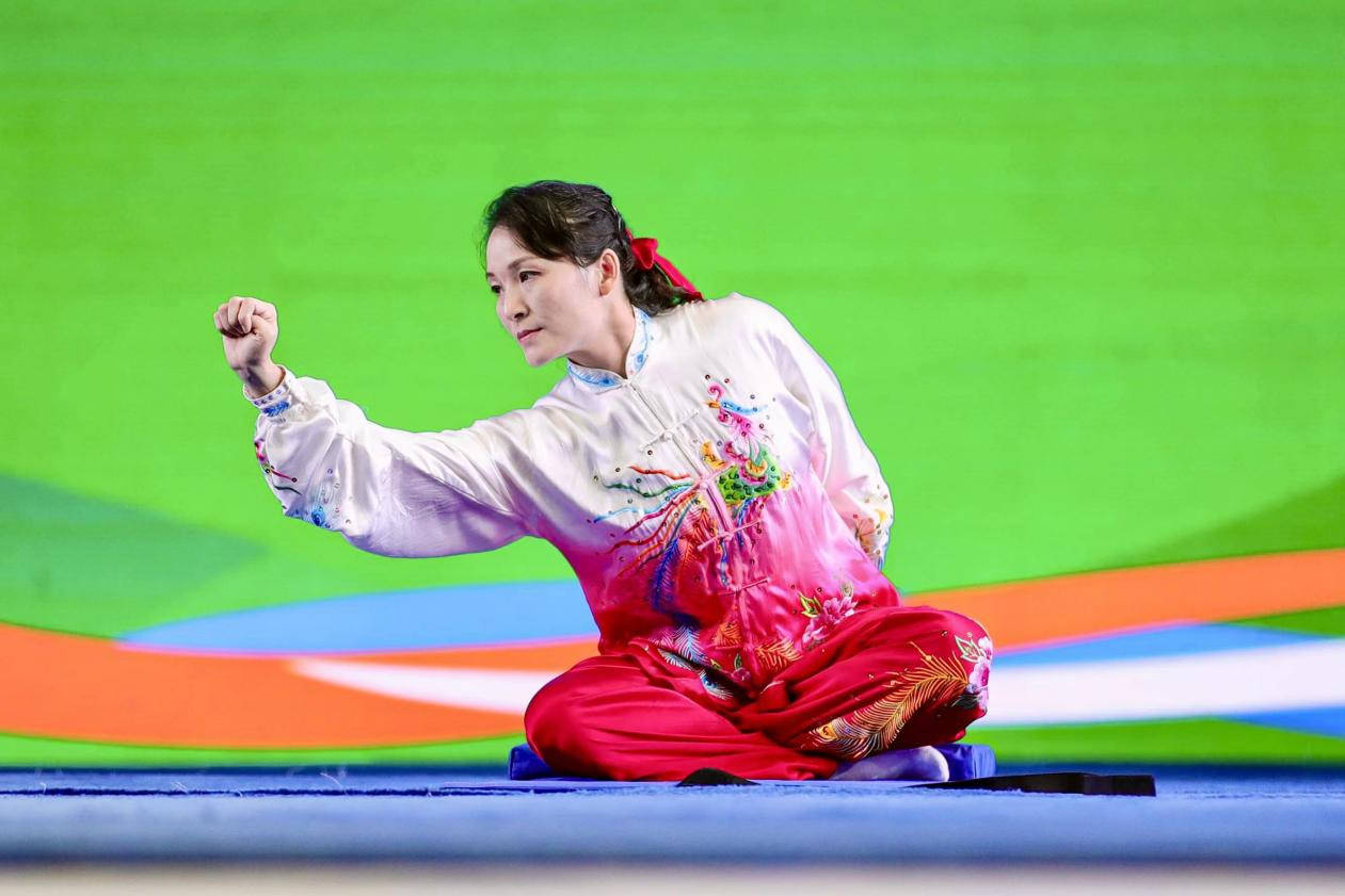 其中,清远队康文胜获得大舞项目一等奖,广州队刘艳君获得养生功十二法