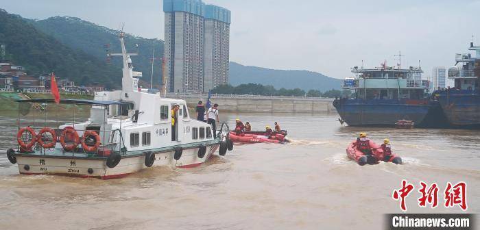 西江广西梧州段水位超警2.45米 实施水上交通管制