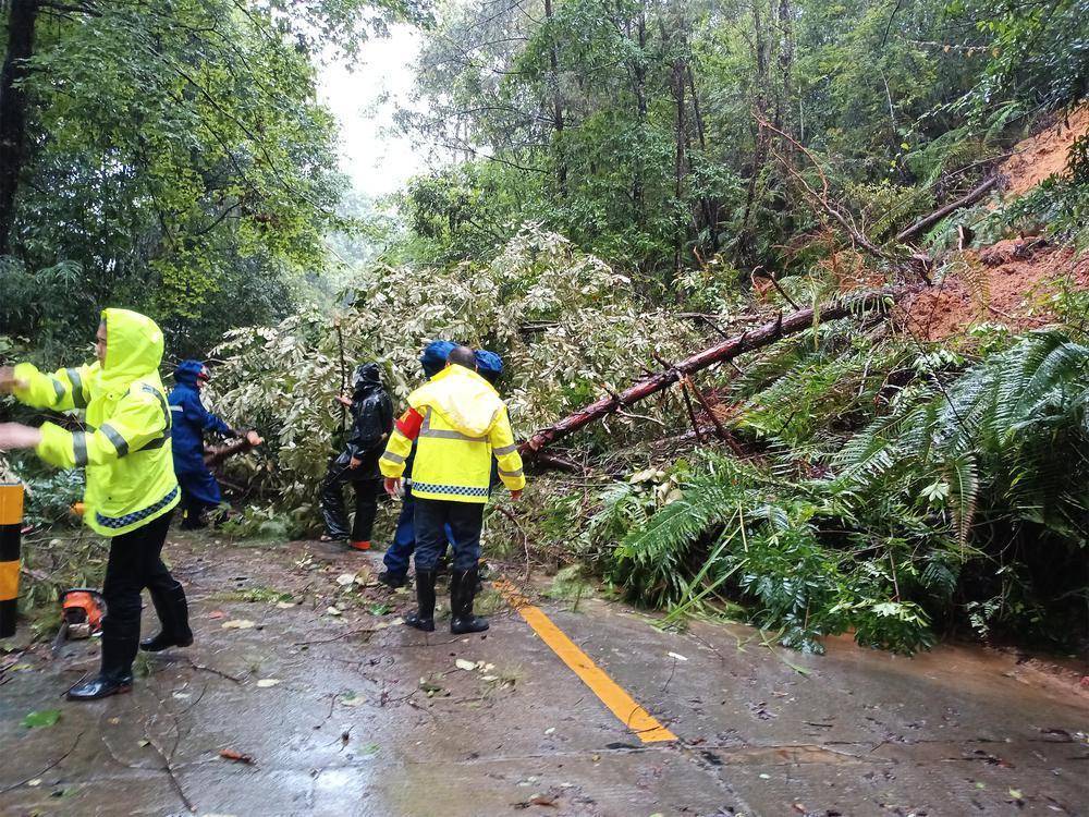 韶关仁化乡村多处内涝,已安全转移群众882人