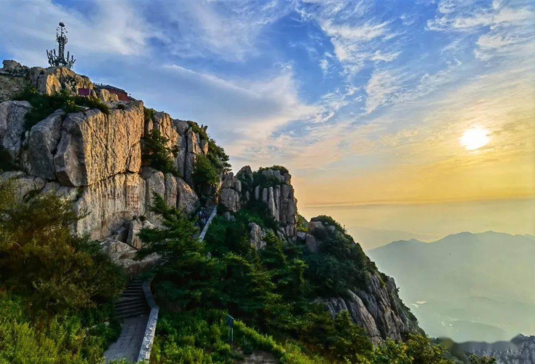 登泰山之巅品泰山文化