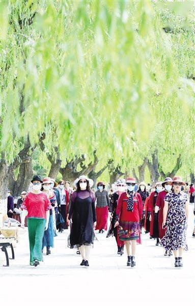 宜居 宜养 宜游青山 青水 青城 相约呼和浩特之夏 健身 城市 公园