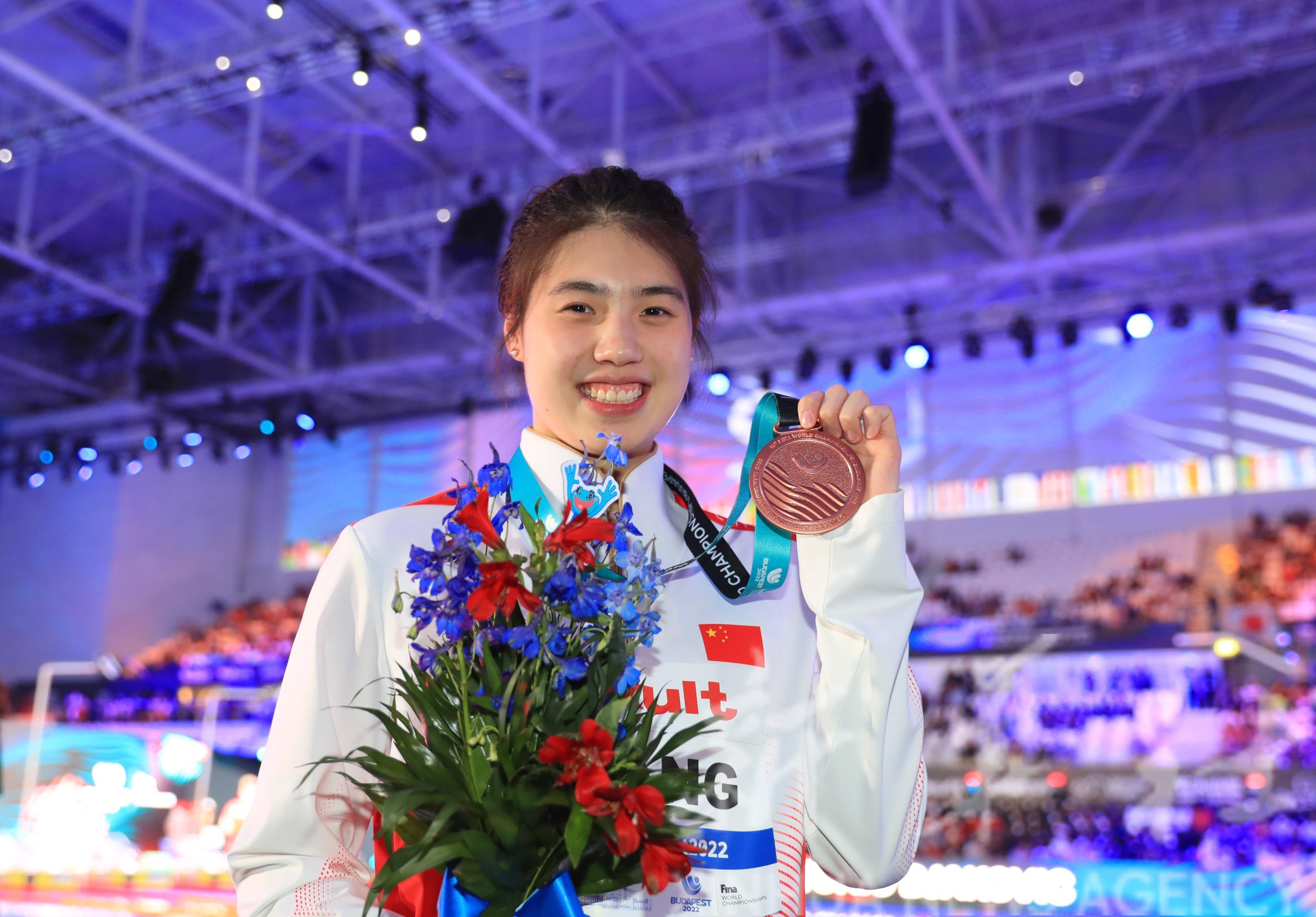 游泳世锦赛张雨霏女子100米蝶泳摘铜