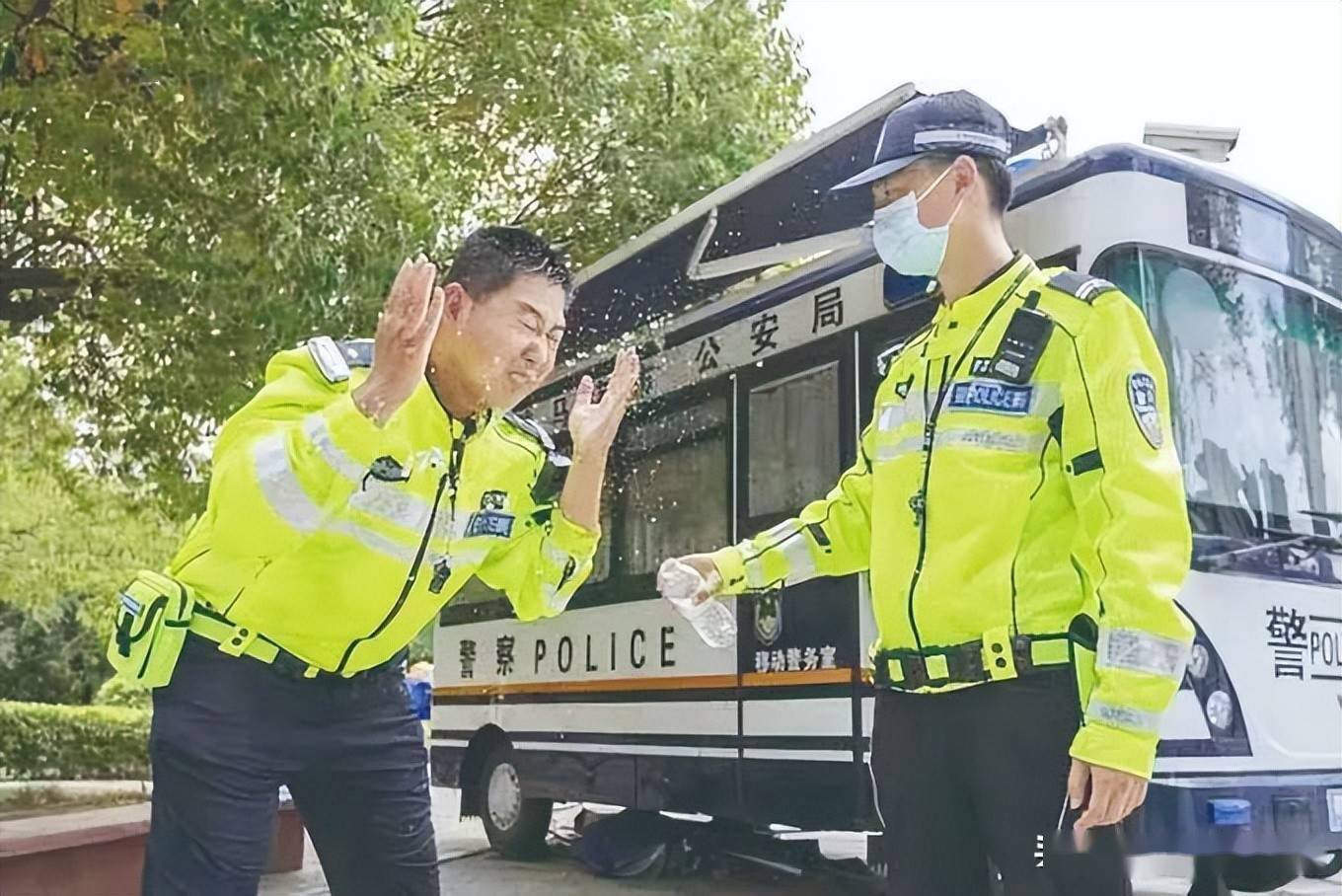 致敬!高温下坚守的河南政法人