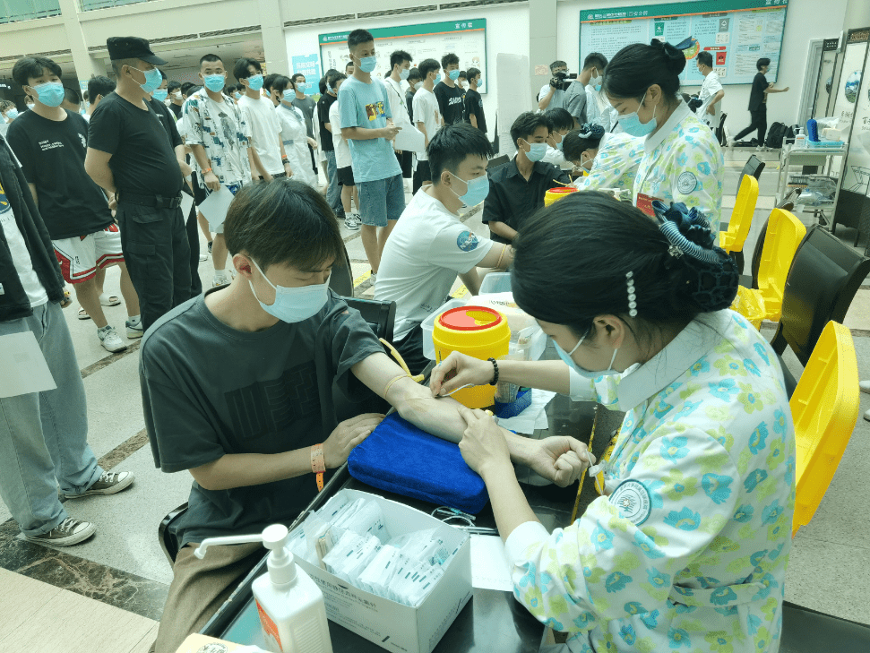 体检进行时丨高校毕业生优先开检