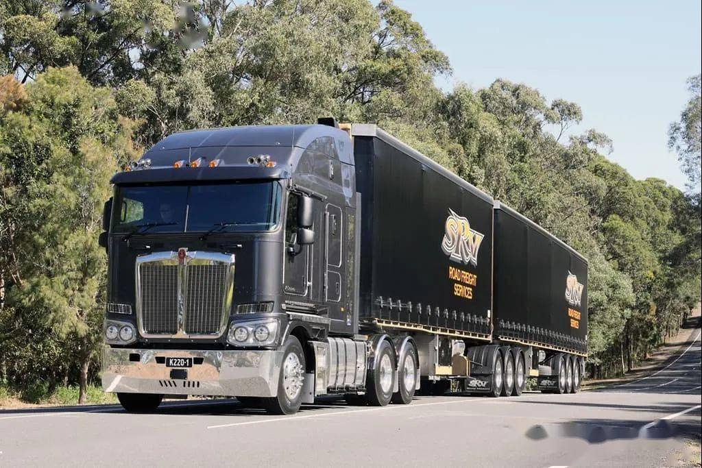 澳洲特供美式平头的新升级肯沃斯在澳大利亚推出新款k220平头重卡