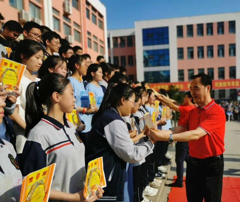 焦作市光明中学举行2022届毕业生中考壮行大会